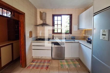 Casa para alugar com 1000m², 4 quartos e 4 vagas Casa para alugar com 1000m², 4 quartos e 4 vagasCozinha