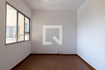 Quarto de apartamento à venda com 1 quarto, 56m² em Grajaú, Rio de Janeiro