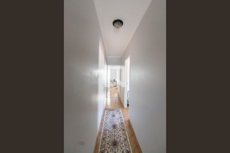 Casa para alugar com 130m², 3 quartos e 2 vagasCorredor