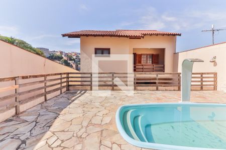 Casa à venda com 650m², 3 quartos e 4 vagasÁrea da Piscina