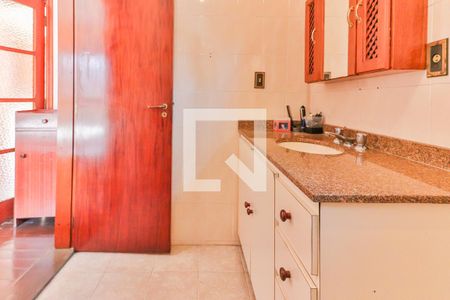 Casa à venda com 650m², 3 quartos e 4 vagasBanheiro Quarto 3 Suite