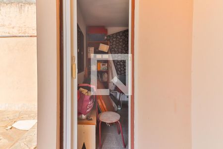 Casa à venda com 650m², 3 quartos e 4 vagasQuarto Serviço