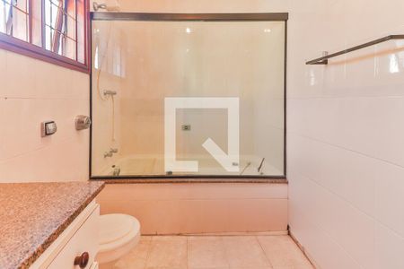 Casa à venda com 650m², 3 quartos e 4 vagasBanheiro Quarto 3 Suite