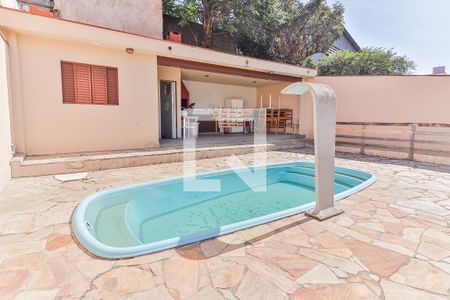 Casa à venda com 650m², 3 quartos e 4 vagasÁrea da Piscina