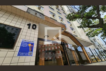 Apartamento para alugar com 117m², 2 quartos e 1 vaga Apartamento para alugar com 117m², 2 quartos e 1 vagaFachada