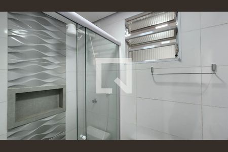 Apartamento para alugar com 117m², 2 quartos e 1 vaga Apartamento para alugar com 117m², 2 quartos e 1 vagaBanheiro da Suíte 1