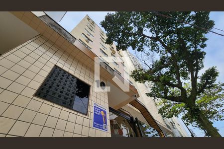 Apartamento para alugar com 117m², 2 quartos e 1 vaga Apartamento para alugar com 117m², 2 quartos e 1 vagaFachada