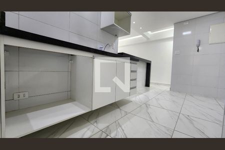 Apartamento para alugar com 117m², 2 quartos e 1 vaga Apartamento para alugar com 117m², 2 quartos e 1 vagaCozinha - Armários