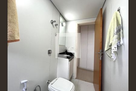 Apartamento para alugar com 67m², 2 quartos e 1 vaga Apartamento para alugar com 67m², 2 quartos e 1 vagaBanheiro