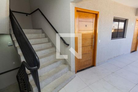 Apartamento para alugar com 45m², 1 quarto e 1 vagaFachada Interna e Escada