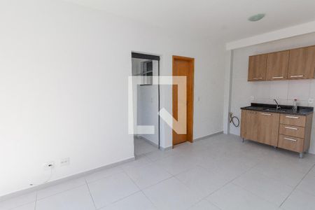 Sala e Cozinha de apartamento para alugar com 1 quarto, 45m² em Vila Granada, São Paulo