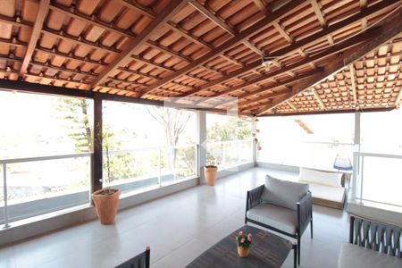 Casa à venda com 800m², 5 quartos e 10 vagasCobertura