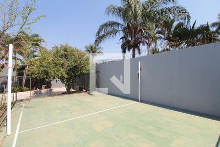 Casa à venda com 800m², 5 quartos e 10 vagasQuadra Esportiva