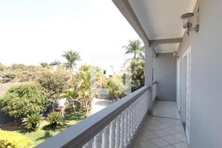 Casa à venda com 800m², 5 quartos e 10 vagasCobertura