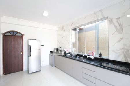 Casa à venda com 800m², 5 quartos e 10 vagasCozinha