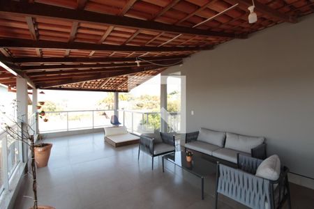 Casa à venda com 800m², 5 quartos e 10 vagasCobertura