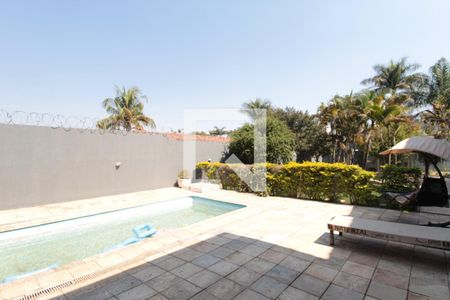 Casa à venda com 800m², 5 quartos e 10 vagasPiscina