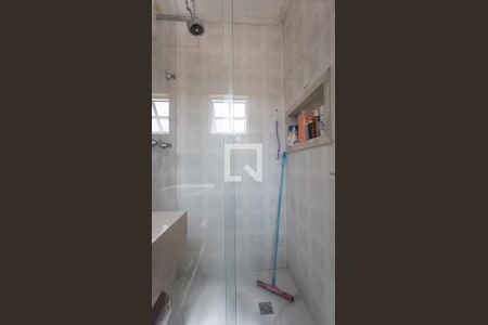 Casa de condomínio para alugar com 124m², 3 quartos e 2 vagas Casa de condomínio para alugar com 124m², 3 quartos e 2 vagasBanheiro da Suíte