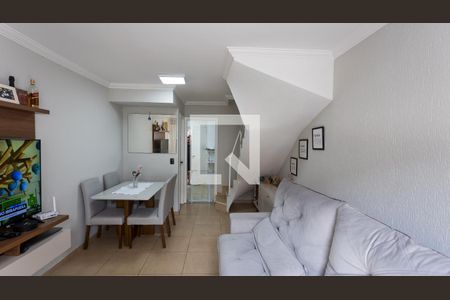 Casa de condomínio para alugar com 124m², 3 quartos e 2 vagas Casa de condomínio para alugar com 124m², 3 quartos e 2 vagasSala