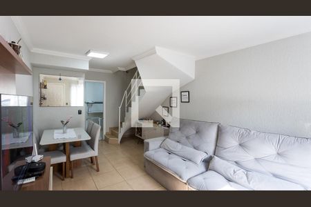 Casa de Condomínio para alugar com 3 quartos, 124m² em Parque Munhoz, São Paulo