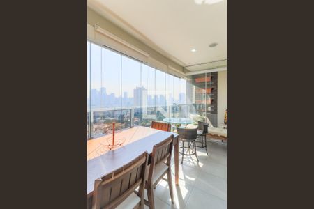 Apartamento à venda com 55m², 1 quarto e 1 vaga Apartamento à venda com 55m², 1 quarto e 1 vagaVaranda