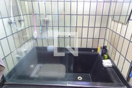 Apartamento à venda com 98m², 3 quartos e 1 vaga Apartamento à venda com 98m², 3 quartos e 1 vagaBanheiro