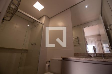 Banheiro do Quarto de apartamento para alugar com 1 quarto, 50m² em Santo Amaro, São Paulo