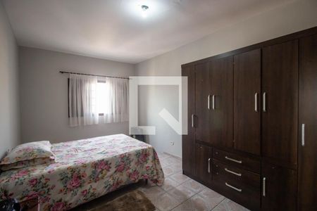 Casa para alugar com 250m², 3 quartos e 2 vagas Casa para alugar com 250m², 3 quartos e 2 vagasQuarto 1