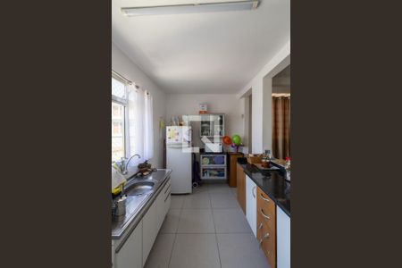 Casa à venda com 200m², 3 quartos e 4 vagasCasa 2 - Cozinha