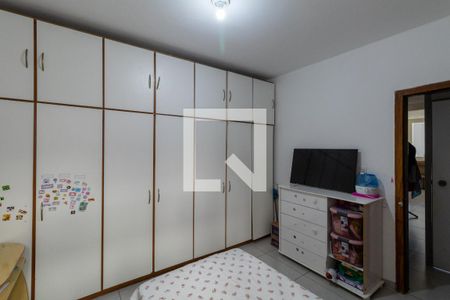 Casa à venda com 200m², 3 quartos e 4 vagasCasa 2 - Quarto 1