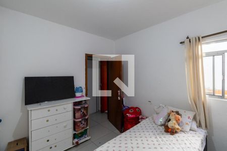 Casa à venda com 200m², 3 quartos e 4 vagasCasa 2 - Quarto 1