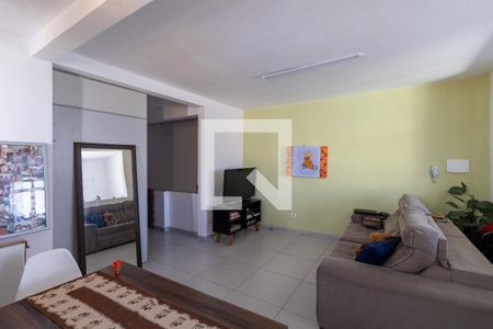 Casa à venda com 200m², 3 quartos e 4 vagasCasa 2 - Sala