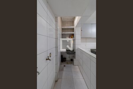 Casa à venda com 200m², 3 quartos e 4 vagasCasa 1 - Área de Serviço