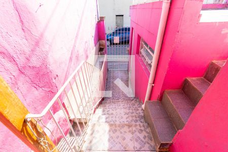 Casa à venda com 150m², 2 quartos e 1 vagaEscada