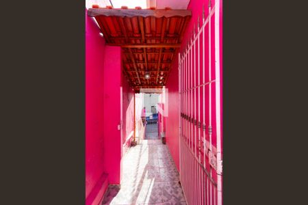 Casa à venda com 150m², 2 quartos e 1 vagaCorredor Externo