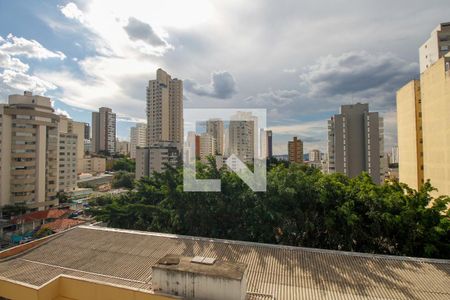 Vista do Quarto de apartamento para alugar com 2 quartos, 65m² em Sumaré, São Paulo