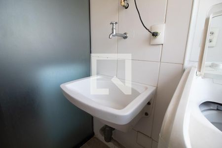 Apartamento para alugar com 65m², 2 quartos e 1 vagaÁrea de Serviço