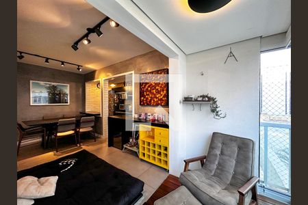 Apartamento à venda com 65m², 2 quartos e 1 vagaSacada