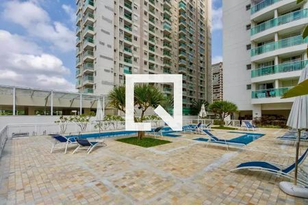 Apartamento à venda com 65m², 2 quartos e 1 vagaPiscina