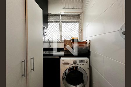 Apartamento à venda com 65m², 2 quartos e 1 vagaÁrea de Serviço