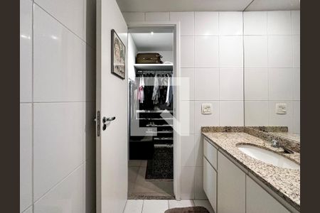 Apartamento à venda com 65m², 2 quartos e 1 vagaBanheiro Suíte