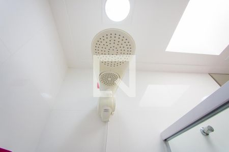 Banheiro do quarto 2 de casa para alugar com 3 quartos, 180m² em Parque Sao Vicente, Mauá