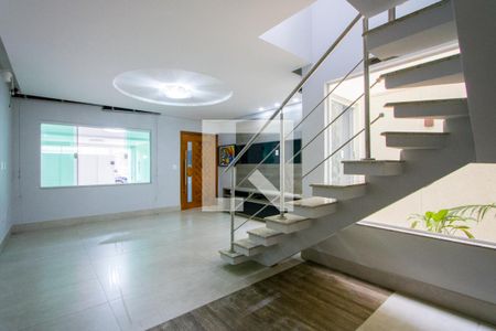 Casa para alugar com 3 quartos, 180m² em Parque Sao Vicente, Mauá