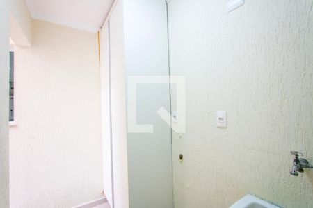 Área de serviço de casa para alugar com 3 quartos, 180m² em Parque Sao Vicente, Mauá