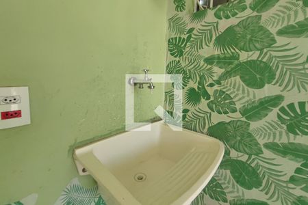 Casa para alugar com 40m², 1 quarto e 1 vagaÁrea de Serviço - Garagem