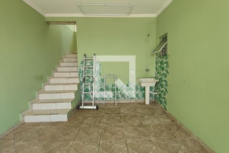 Casa para alugar com 40m², 1 quarto e 1 vagaÁrea de Serviço - Garagem