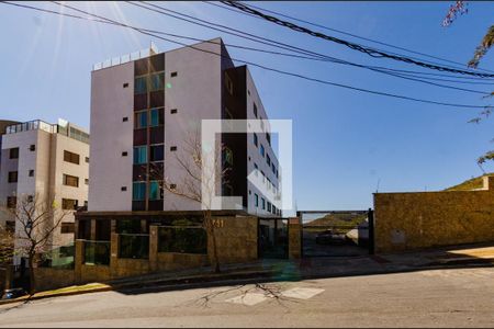 Apartamento para alugar com 186m², 3 quartos e 2 vagas Apartamento para alugar com 186m², 3 quartos e 2 vagasFachada
