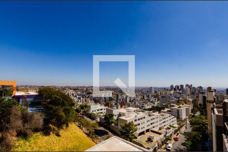 Apartamento para alugar com 186m², 3 quartos e 2 vagas Apartamento para alugar com 186m², 3 quartos e 2 vagasVista