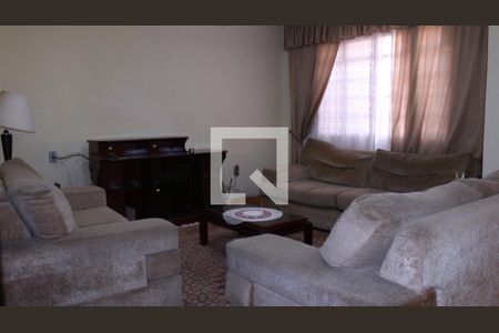 Sala de casa para alugar com 4 quartos, 200m² em Jardim Santa Adelia, São Paulo