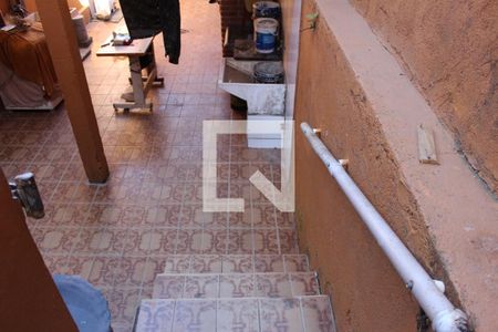 Casa para alugar com 200m², 4 quartos e 2 vagasEscada